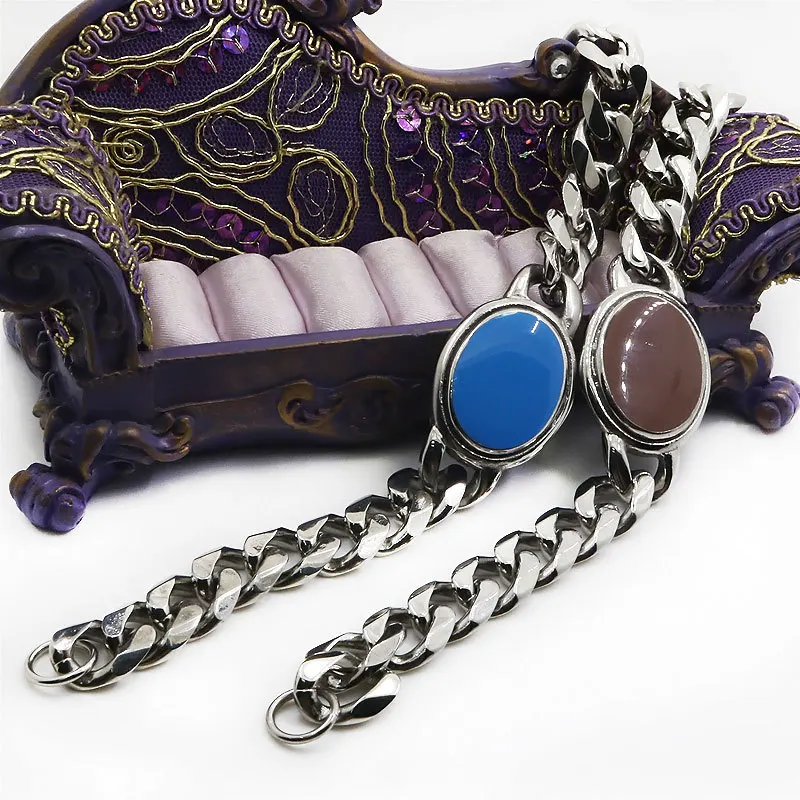 3358928786_1165875104