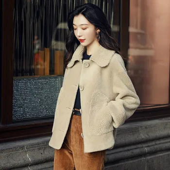 

2020 New Natuarl Sheep Wool Coat Women Real Sheep Shearing Fur Jacket New Fashion Elegant Wool Coat Turn Down Collar Q285