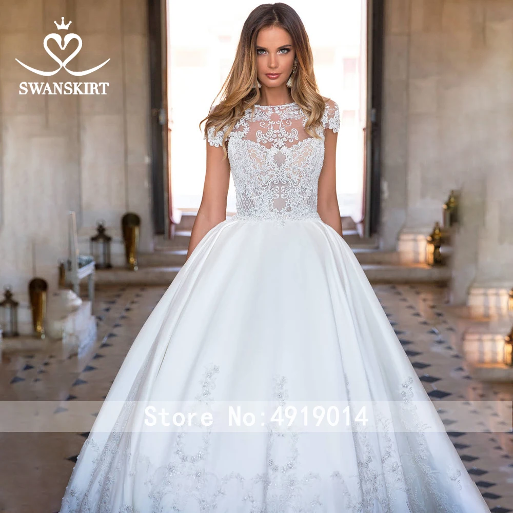 Атласное свадебное платье с аппликацией; коллекция 2019 года; Swanskirt; бисерная юбка с открытой спиной; трапециевидная Иллюзия; платье