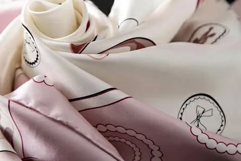 Новое поступление модный бренд белая цепочка шелковый шарф 90*90 см квадратная шаль саржевая обертка для женщин