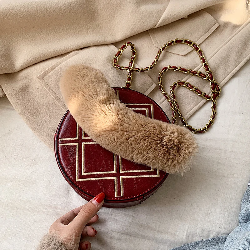 

2019 New Fashion Chain HandBag Single Shoulder Casual Versatile Slant Small Round Bag Designer Bags Famous Brand Women Bags cc