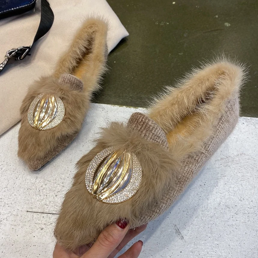 Популярная обувь женская кожаная обувь на плоской подошве с мехом; Zapatos De Mujer; металлический декор; кроличий мех; mary jane; лоферы с острым носком; женские слипоны на плоской подошве