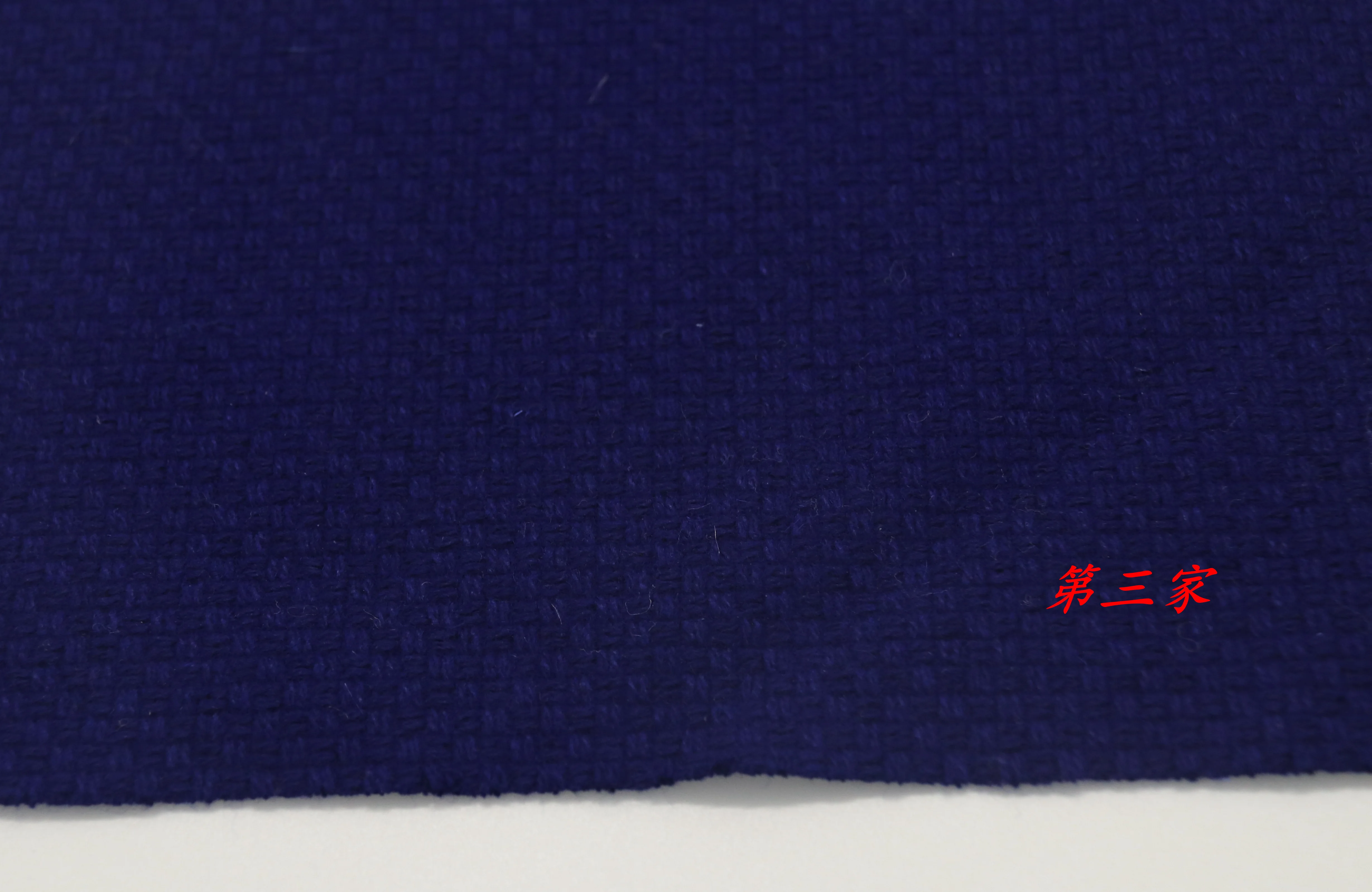 Шерстяная ткань, темно-синий рисунок в клетку, ширина 150 см