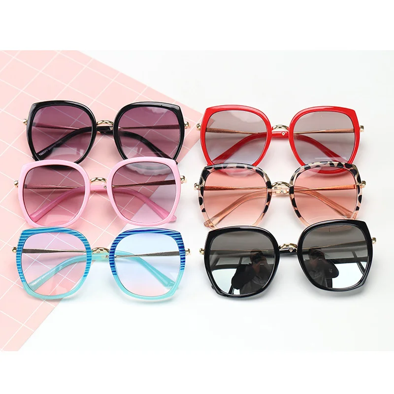 

Fashion Half Metal Frame Kids Sunglasses Boys Girls Clear Gradient Mirror Square Goggles Classic Children Baby Oversized Shades
