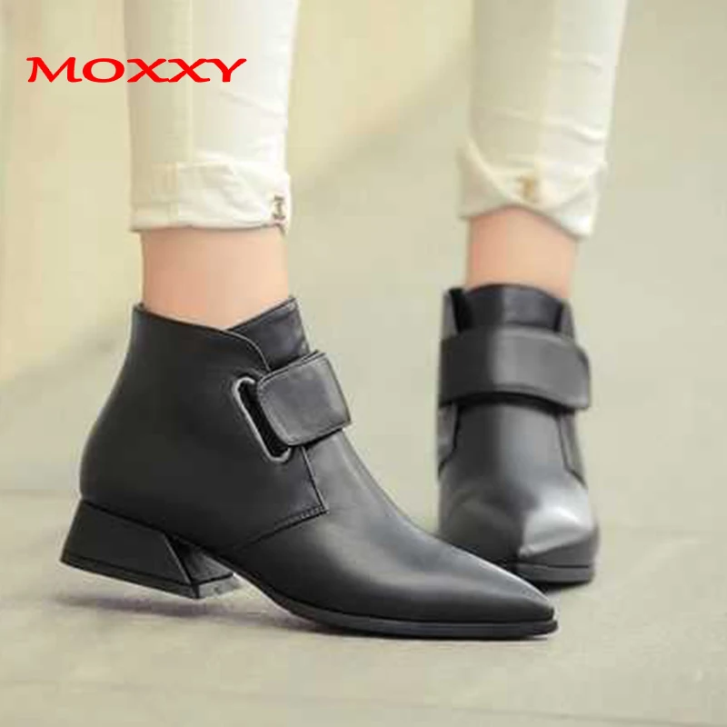 

2019 New Western Sexy Ladies Ankle Boots Women Leather Pointed Toe Platform Green Black Boots Chelsea Boots Elegant Shoes Woman