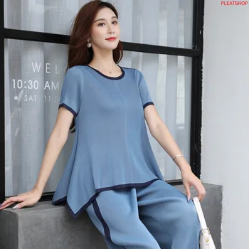 

2020 Summer Simple Casual Slimming 80 KG Large Size Solid Color Stitching Miyake Pleated Wide Leg Pants Suit Female Top and Pant