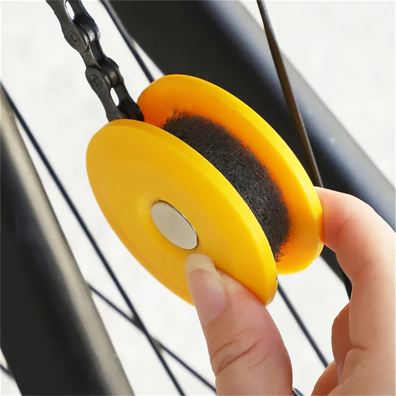 

Bicycle Chain Cleaner Roller Portable Bicycle Chain Roller Washer 6cm Bike Chain Gear Oiler Gadget Bike Repair Accessories