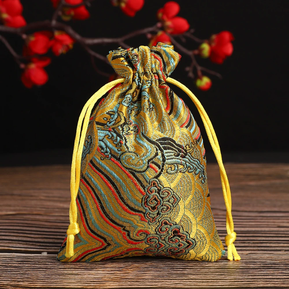 Handmade Embroidered Satin Drawstring Gift Pouch – Elegant Jewelry & Gift Packaging Bag