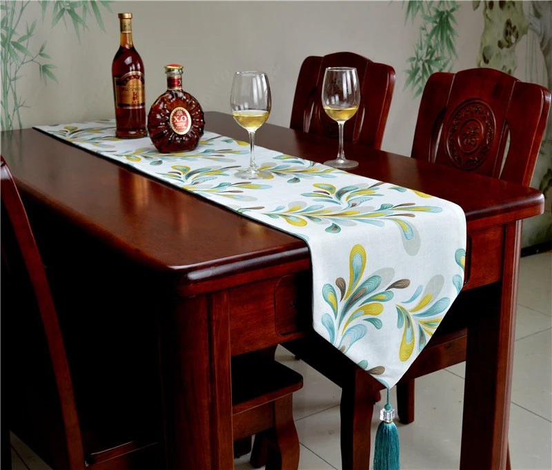 

2019 New European American village Table Runner Christmas Home Decoration Dining Table Mat Modern Simple Tea Table Cloth