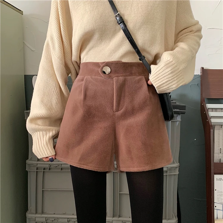 autumn and winter Korean version of the wild wool wide leg female high waist casual shorts Harem shorts