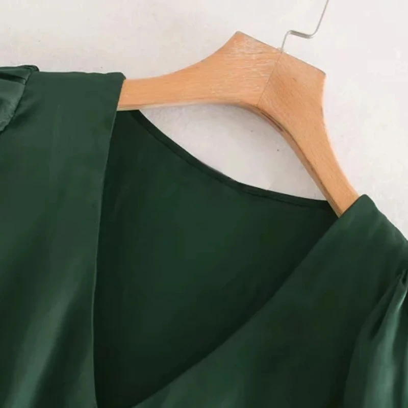 Женская атласная рубашка с рукавами-фонариками и v-образным вырезом, украшенная поясом, Осенняя однотонная женская блузка топы свободного покроя S6676