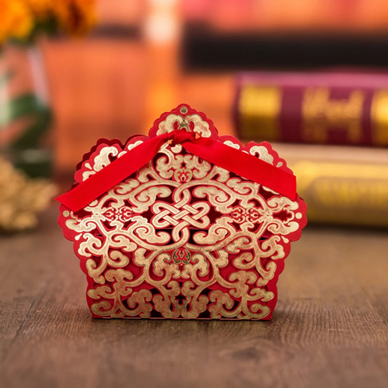 100 pieces/lot) Wedding Decoration Chocolate Box Navy Blue Candy Box Laser Cutting Red Gold Gift Box For Wedding Favors CT011