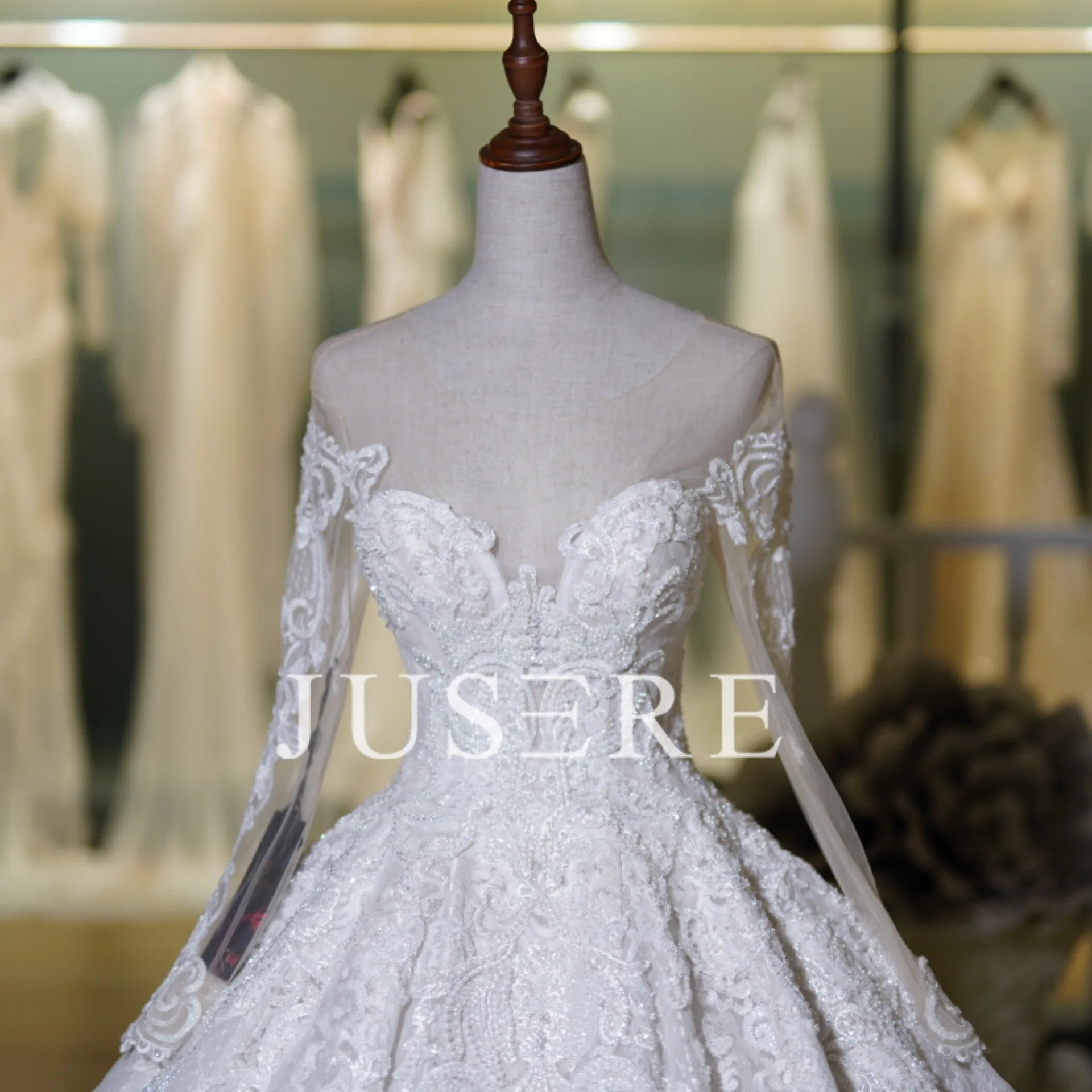 Рисунок 2 - Женское Пышное Бальное Платье