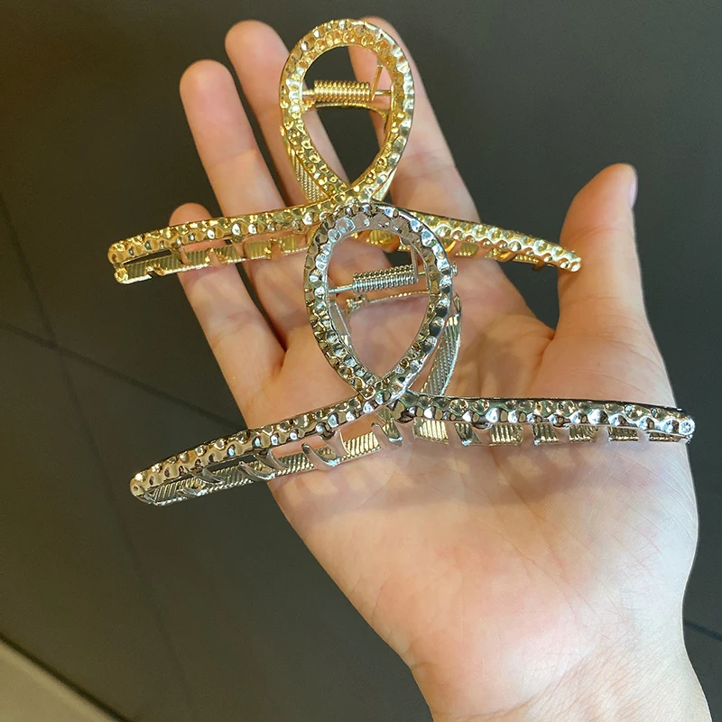 

2021 New Metal Pearl Rhinestone Cross Twisted Geometric Gold Silver Color Hair Claw Clip for Women Hair Accessories