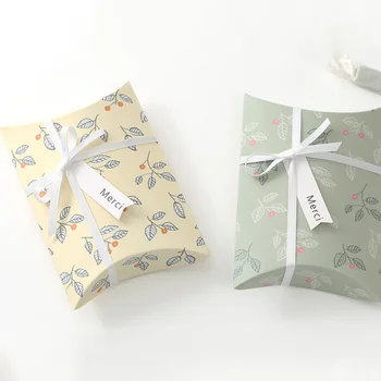 

50pcs Favor Candy Box Bag Craft Paper Pillow Shape Wedding Favor Gift Boxes Pie Party Box Bags Eco-friendly Kraft