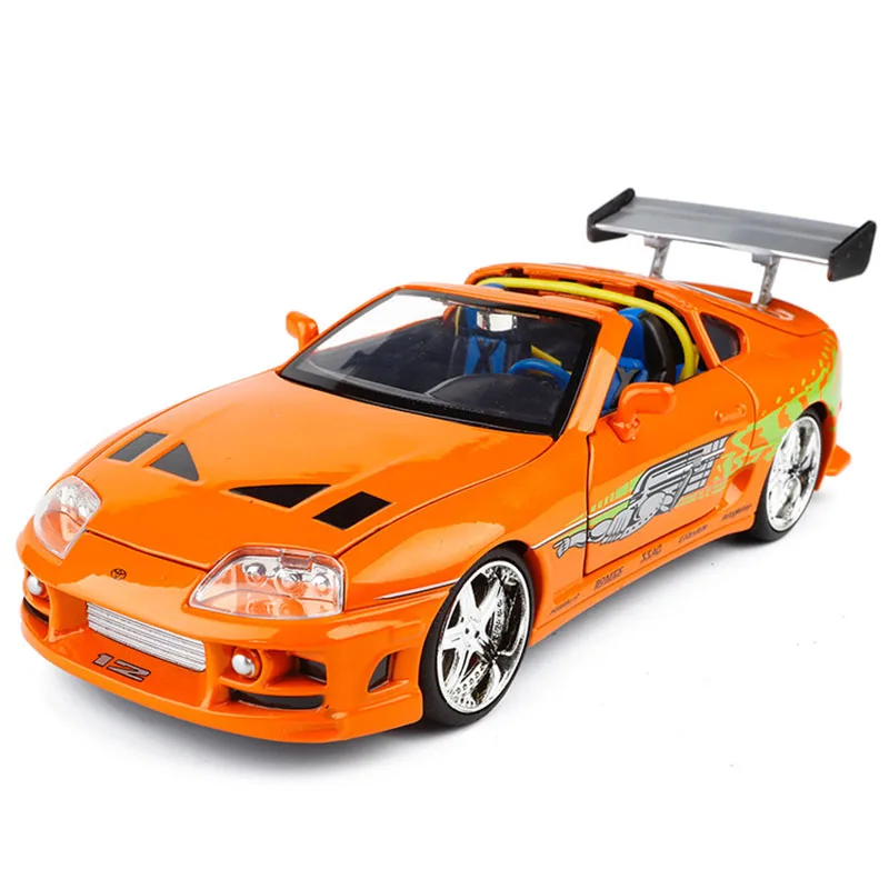 Модель автомобиля 1/24 Fast 8 F8 Брайан Toyota Supra модель из металлического сплава под