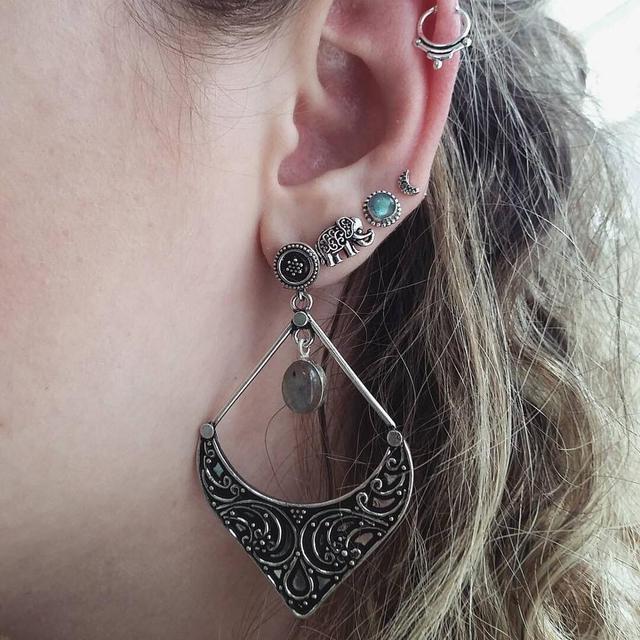 Exquisite Vintage Earring Set for Women Punk Jewelry Vintage Silver Color Carved Geometric Pattern Round Earrings Clip