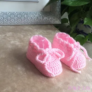 

QYFLYXUEEuropean And American New Crochet Babies, Wool Shoes, Newborn Knitted Full Moon Hand Woven Shoes.