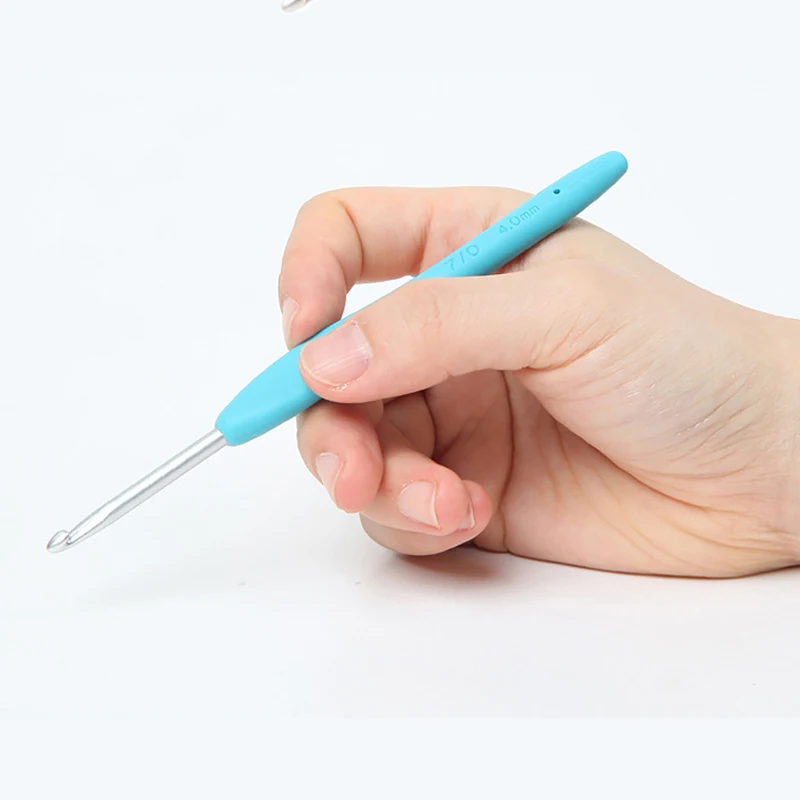 1Pcs 2.0-10.0mm Rubber Handle Crochet Hooks Needles Knit Weave Craft Yarn Sewing Tools Crochet Knitting Needles