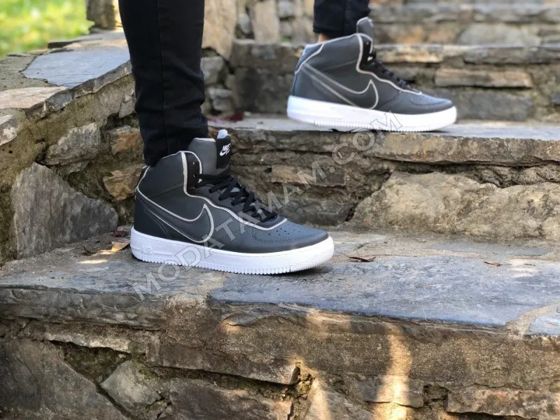

Nike Air Gray