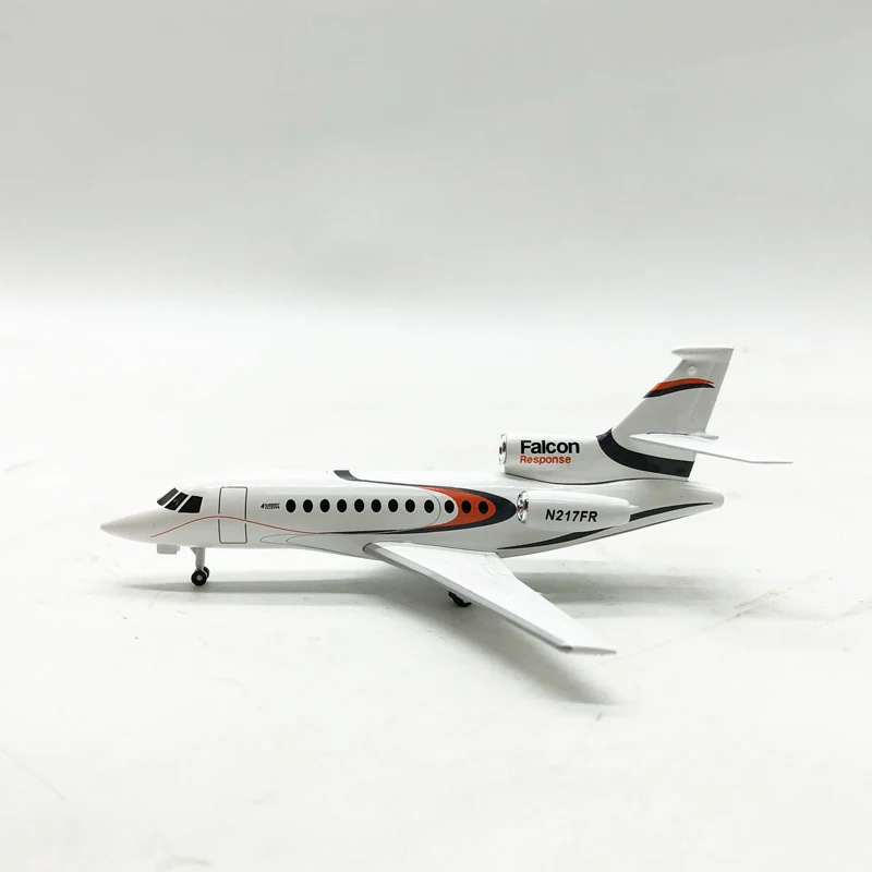 Коллекционная модель модели Dassault Falcon 217 1/200 самолета из сплава 247| |