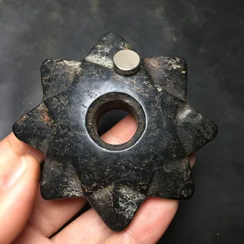 

Red Mountain Culture Black Iron Meteorite Skeleton Ornaments Play Old Jade Ornaments