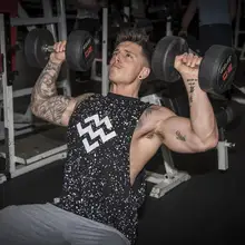 Новая мужская хлопковая майка для бодибилдинга спортивная рубашка без рукавов Мужская одежда модный жилет майка 2 цвета