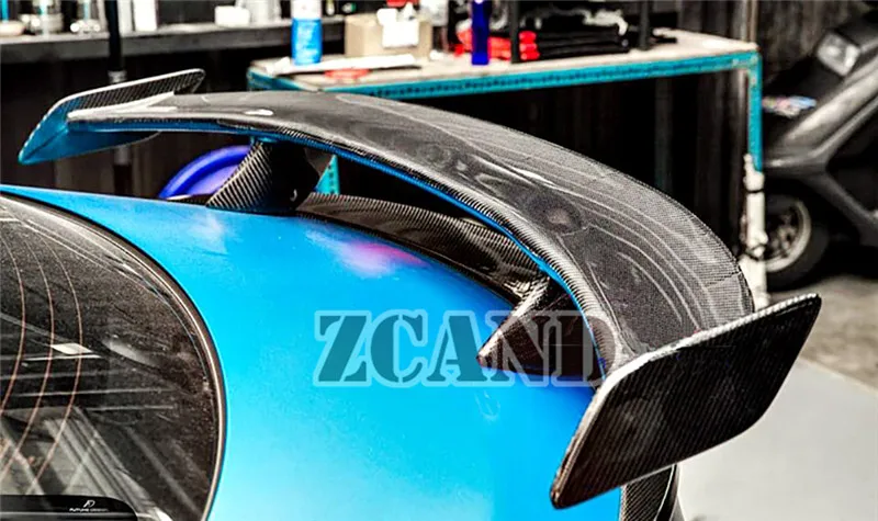 W117-CLA---Revo-style-Carbon-Trunk-Spoiler-06