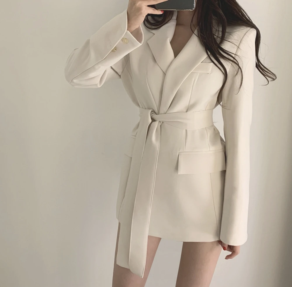 

OEAK Colorfaith New 2019 Autumn Winter Women Jackets Office Ladies Lace Up Notched Formal Outwear Solid White Black Tops
