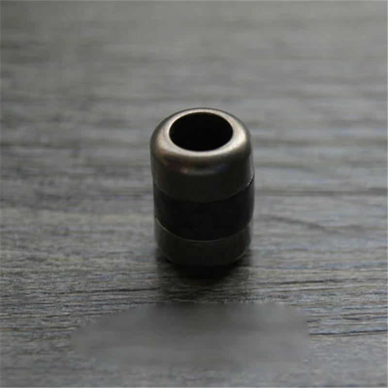 1pcs Carbon Fiber Titanium Black Paracord Beads Knife Pendant Parachute Cord Lanyard Cosplay Prop for Men Boy Toy Collection