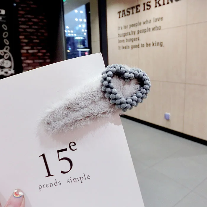 Korea Winter Soft Plush Love heart Hair Accessory Faux Rabbit Fur Waterdrop Hairpin Hair Clips for Lady Women Hair Barrettes - Цвет: 1  pcs  gray