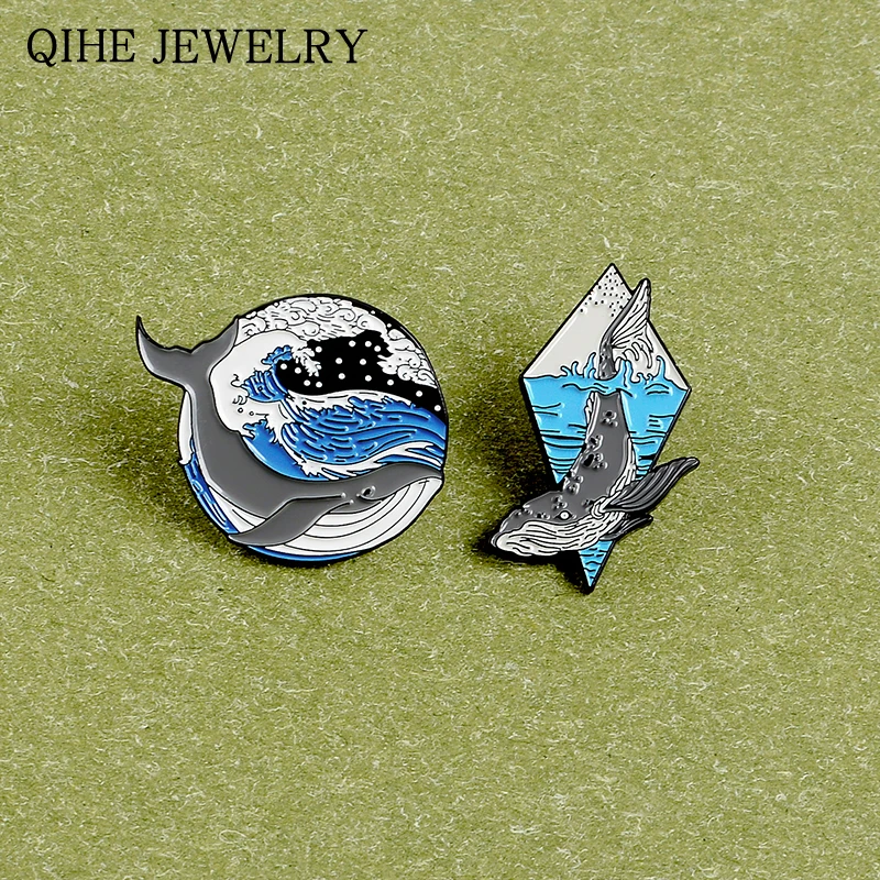 Pinback Buttons Badges Pins Friendly Beautiful Dolphin Seabed Lapel Pin Brooch Clip Trendy Accessory Jacket T-Shirt Bag Hat Shoe