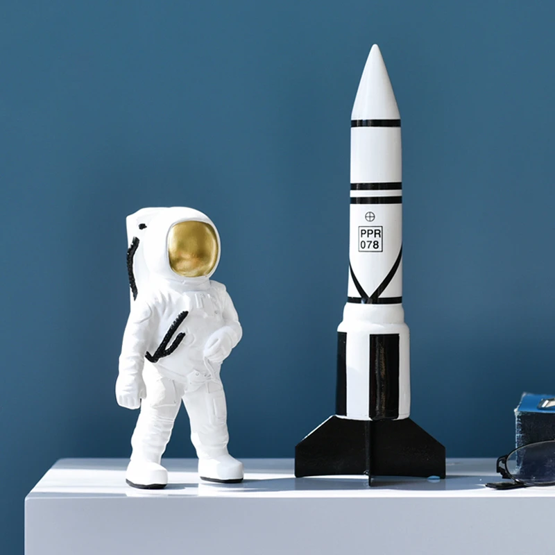 Скульптура космонавта современная скульптура из смолы ручная работа аксессуары