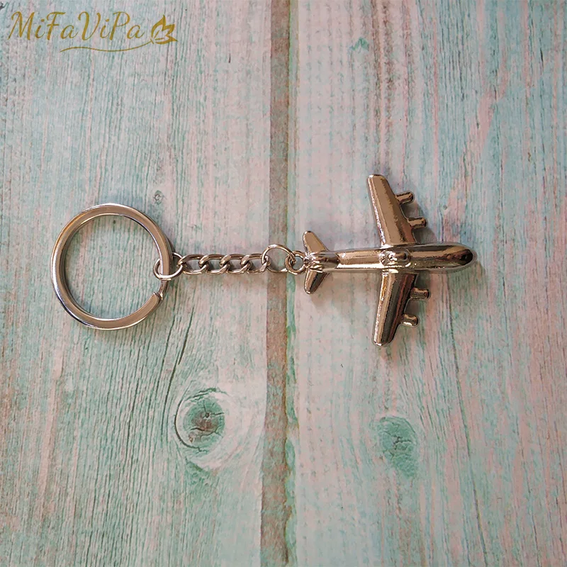 PILOT KEYCHAIN PLANE 4