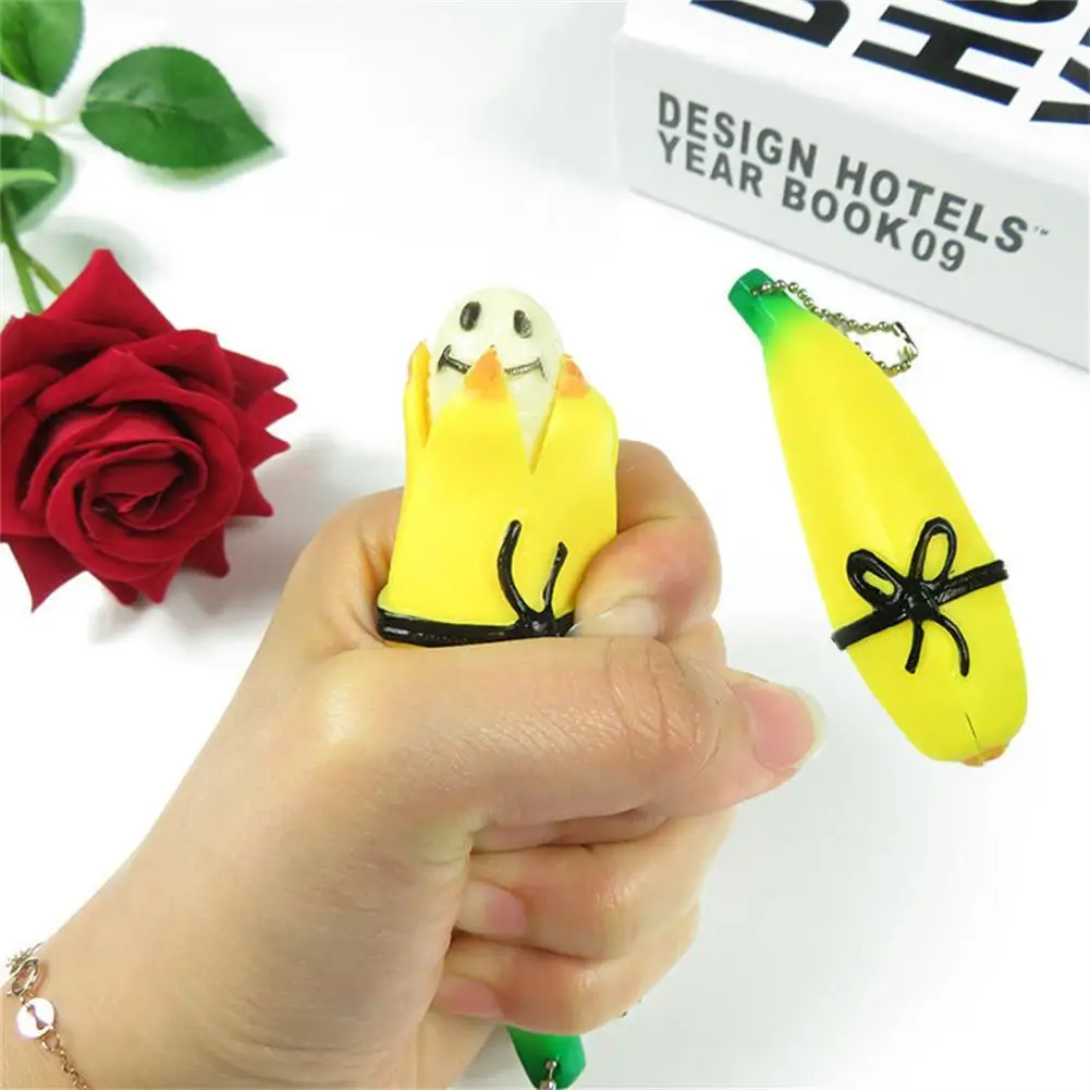 Kuulee Novelty Squeeze Banana Toy Out Banana Doll with Key Chain Slow Rising Stress Relief Toys Prank Joke Toy Gift - Цвет: Black knot