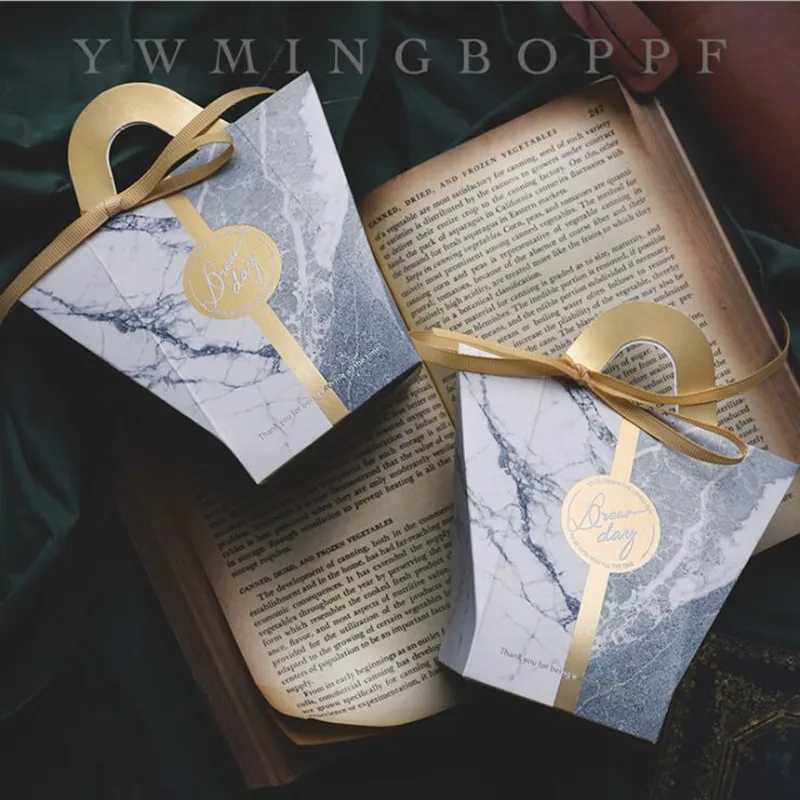 

Hot sale new DIY 10PCS specially for u style Creative wedding supplies T hand carrying a large box of European wedding candy box