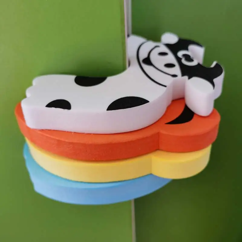 5pcs Child safety door cards are used for door tables and chairs to avoid collision and anti-locking Two styles of random colors
