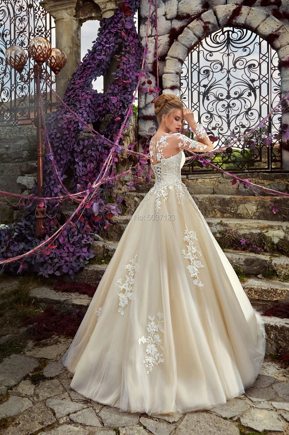 Свадебные платья цвета шампанского с длинным рукавом Vestido De Noiva Совок Кружева Аппликации Кнопка иллюзия свадебное платье развертки Поезд