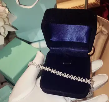 

Classic Charm Tidbits Horse eye bracelet S925 Sterling silver Jewelry Elegant and generous Women Luxury brands Birthday gift