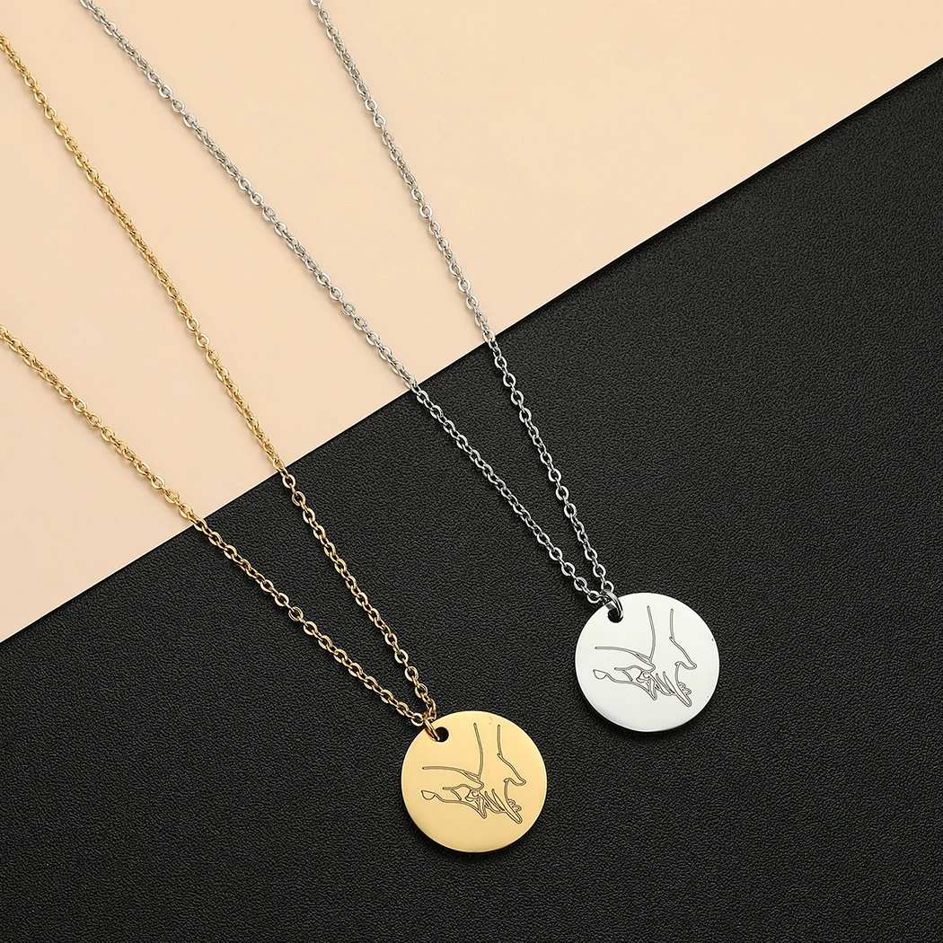 QIAMNI Hand Gesture Necklace Promise Pendant Stainless Steel Disk Friend Gothic Engraved Sign Language Necklaces Choker | Украшения и