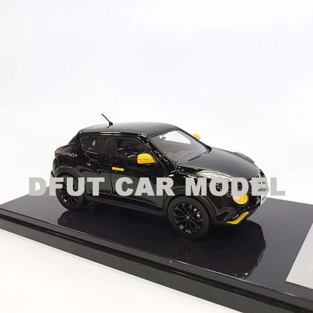 Модель спортивного автомобиля JUKE 15RX из сплава в масштабе 1:43 оригинальные