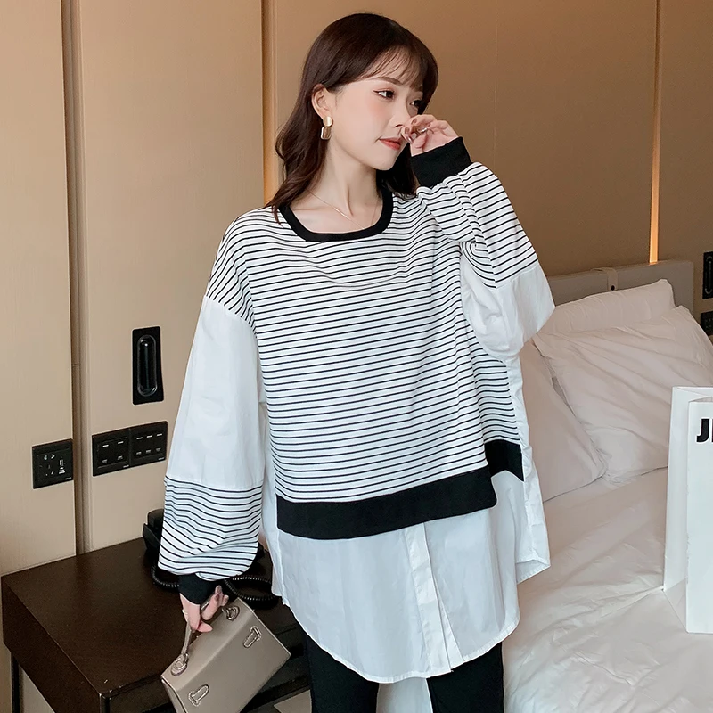 

2024 Spring Loose Long-sleeved Maternity Stripe Blouse Black White Patchwork Pregnant Woman Cotton Shirts Irregular Tops Clothes