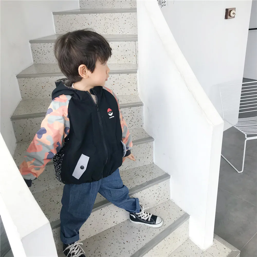 Tonytaobaby/Новая зимняя детская одежда для мальчиков и девочек; вельветовое пальто с капюшоном и принтом; пальто для маленьких девочек