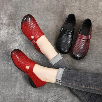 

2020 Spring Summer Womens Genuine Leather Middle Round Heel Embossed Soft Pumps Mothers Dancing Shoes