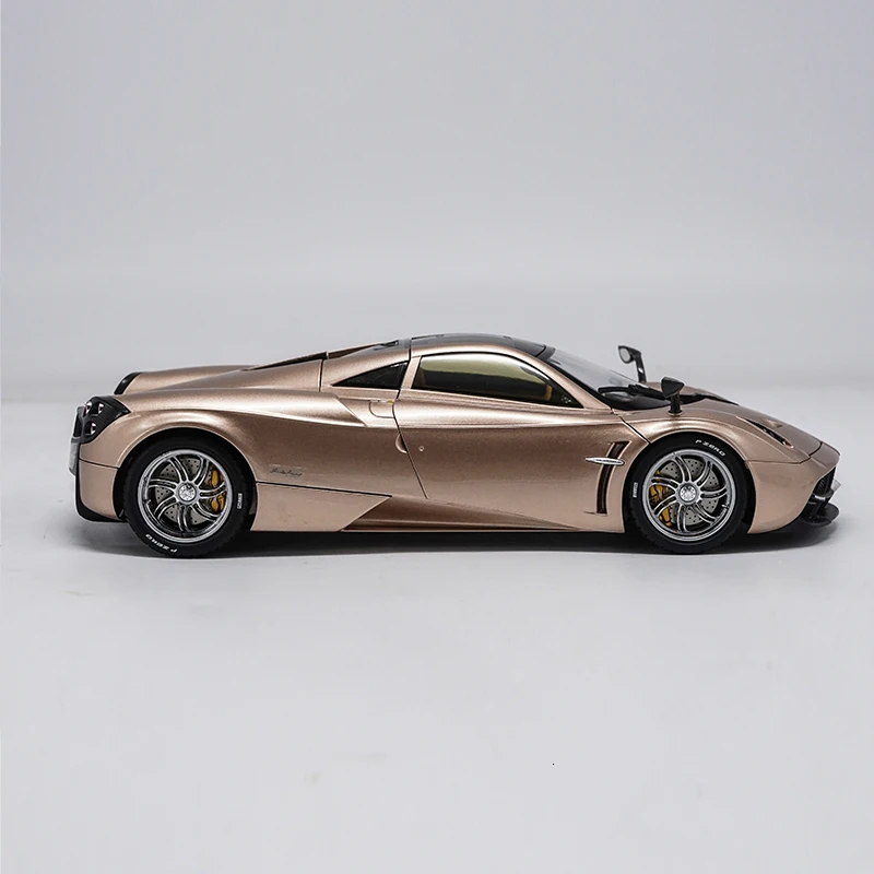 1:18 Pagani Huayra литая под давлением модель суперавтомобиля игрушка Коллекция подарков с оригинальной коробкой