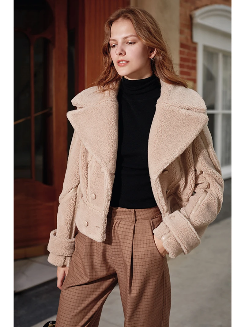 [EAM] Loose Fit Oatmeal Lambswool Split Short Woolen Coat Parkas New Long Sleeve Women Fashion Tide Autumn Winter 1K905