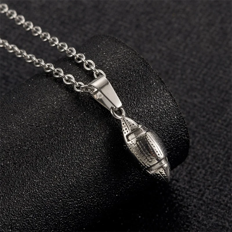 

Men's Classic Fashion Necklace 2019 316L Stainless Steel Sports Football Necklace Men Long Chain Pendants Necklaces for Men