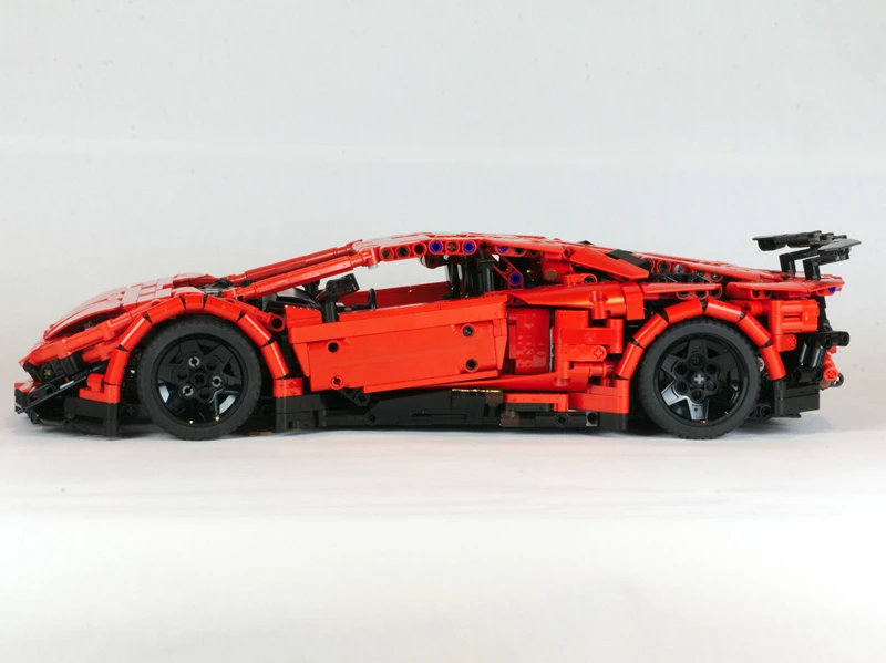 MOC 34645 Lamborghini Aventador SV Remote Controlled by Lego Bee with 1697 pieces