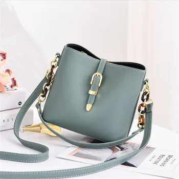 

Solid color water bucket bag female 2019 new autumn and winter fashion Messenger bag chain handbag simple shoulder small bag