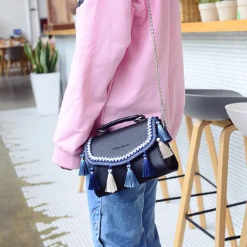 

Classic Women Tassel Shoulder Messenger Bag Ladies Girls Small Square Vintage Chain Crossbody Handbag for Shopping